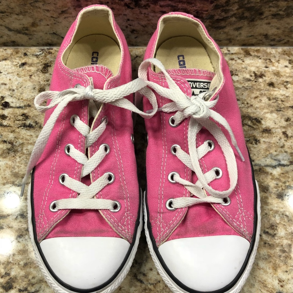 🎉 SOLD🎊Hot Pink Converse One Stars Size 3